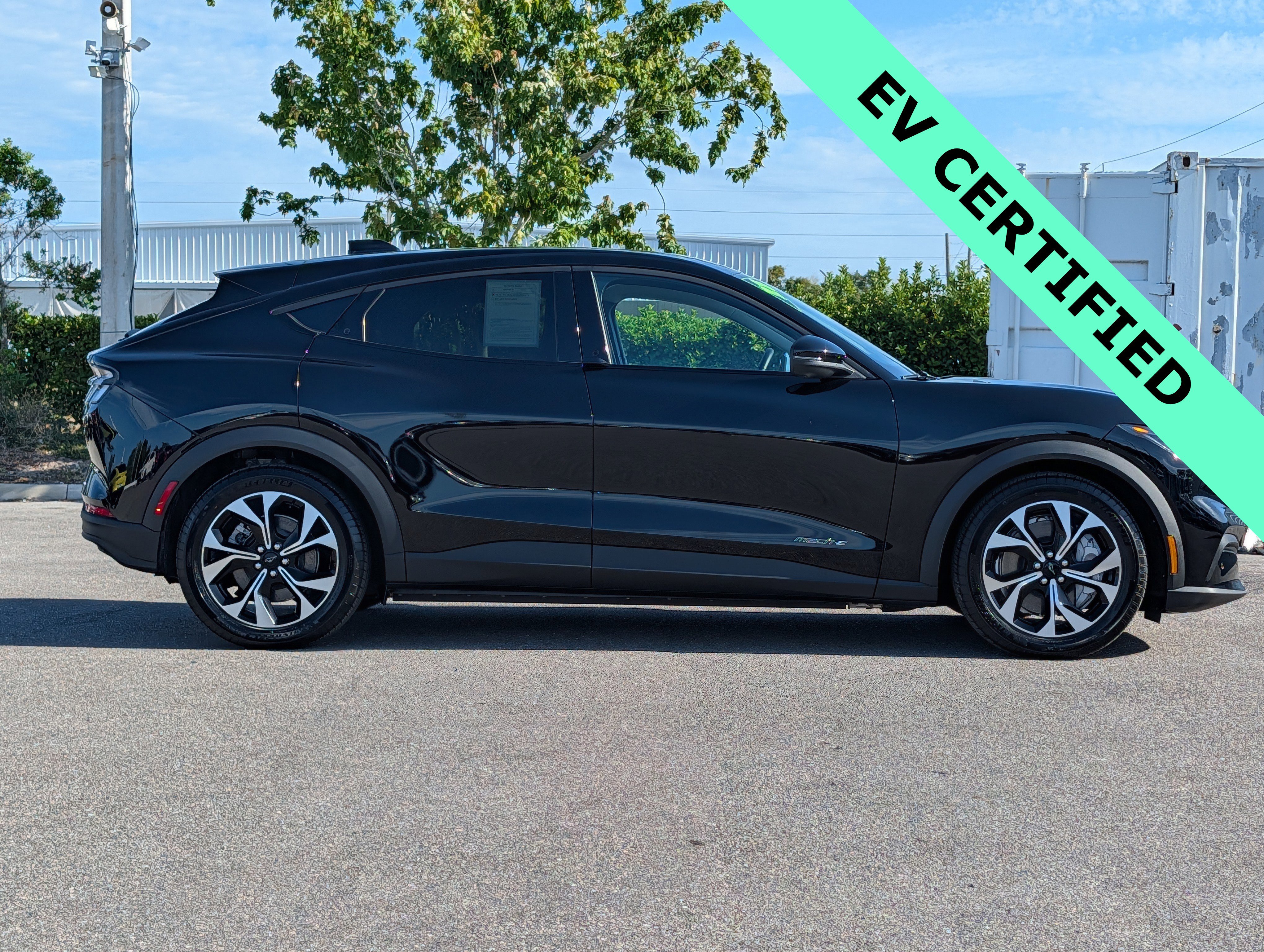 Certified 2025 Ford Mustang Mach-E Select RWD video 3