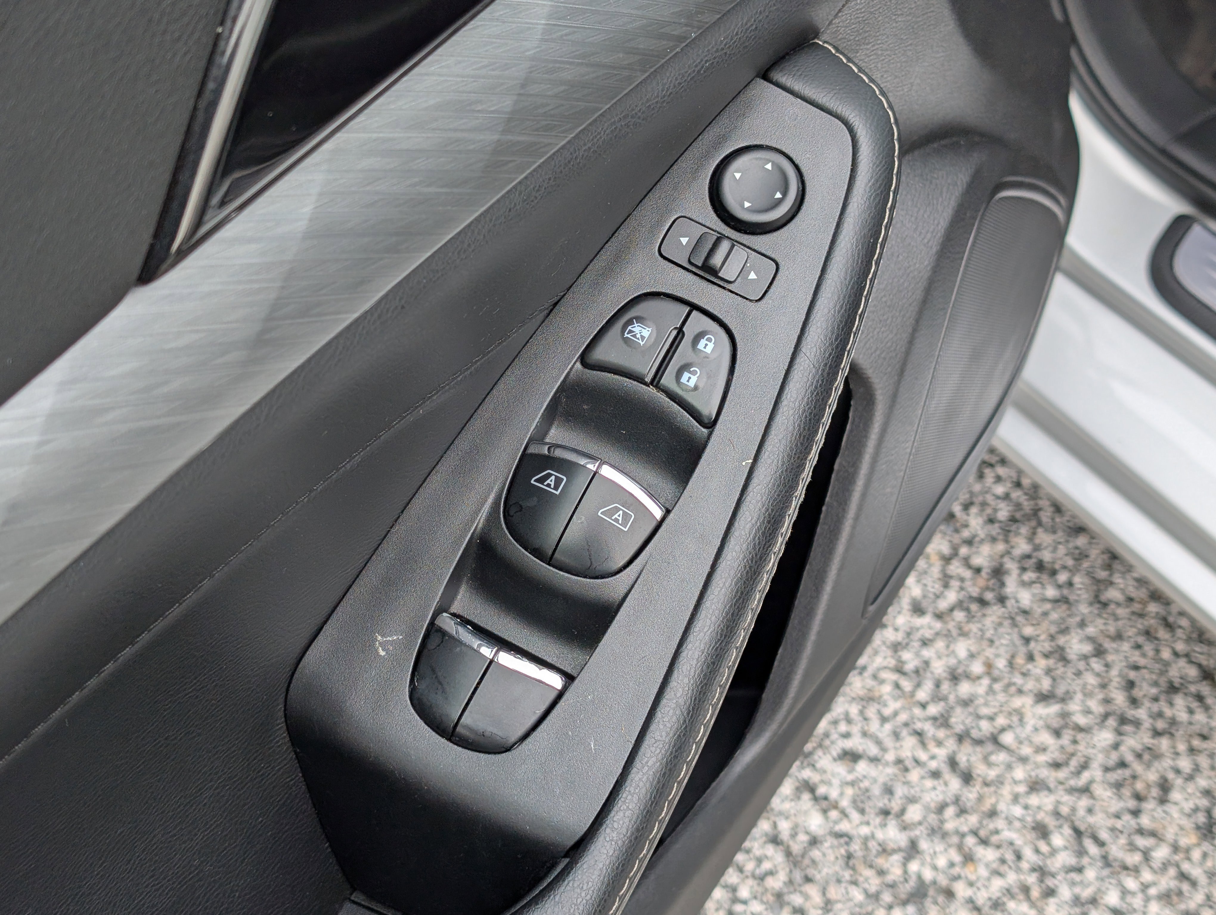 Used 2017 Nissan Maxima 3.5 SV image 19