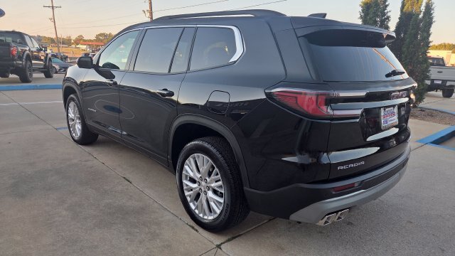 Used 2026 GMC Acadia Elevation w/ Elevation Premium Package FWD image 9