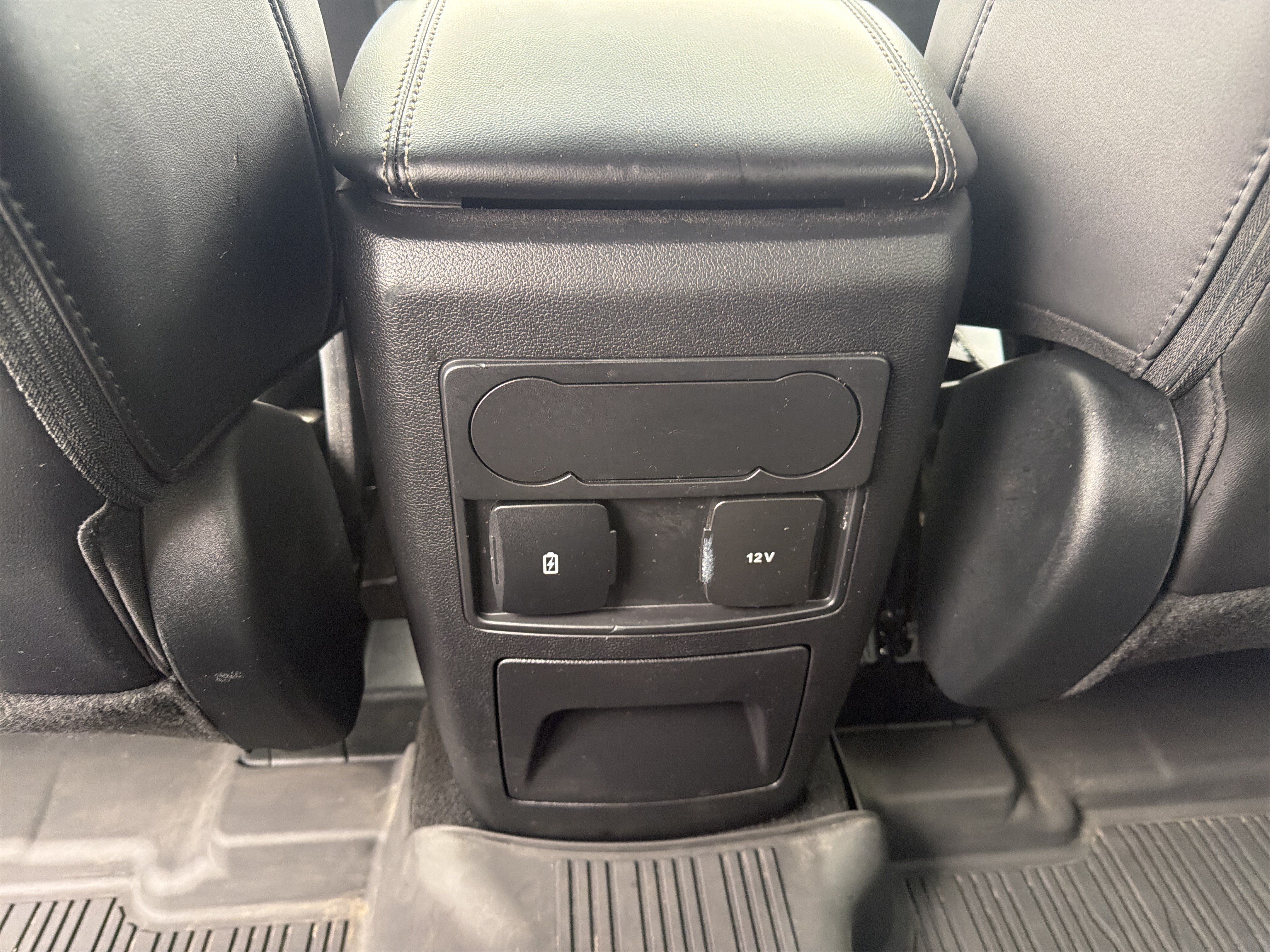 Certified 2024 Ford Explorer XLT w/ Equipment Group 202A AWD/4WD image 26