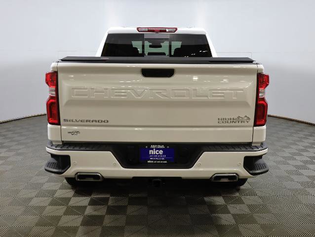 Used 2024 Chevrolet Silverado 1500 High Country image 3