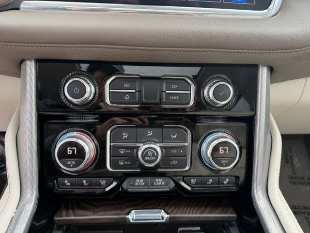 Used 2021 GMC Yukon Denali w/ Denali Premium Package AWD/4WD image 22