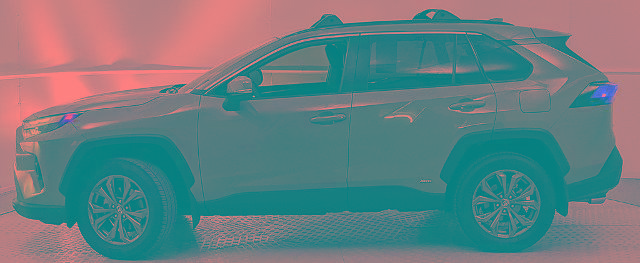 Used 2022 Toyota RAV4 XLE Premium image 5