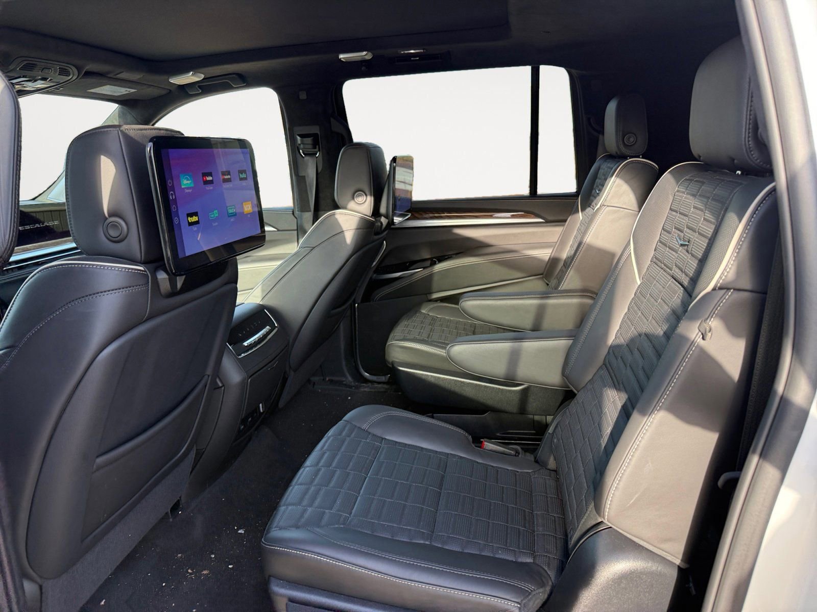 Used 2025 Cadillac Escalade ESV Sport Platinum w/ LPO, Floor Liner Package image 13