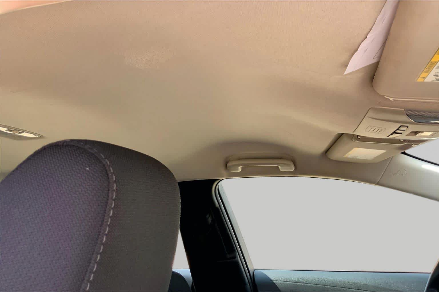 Used 2021 Toyota Corolla LE FWD image 13