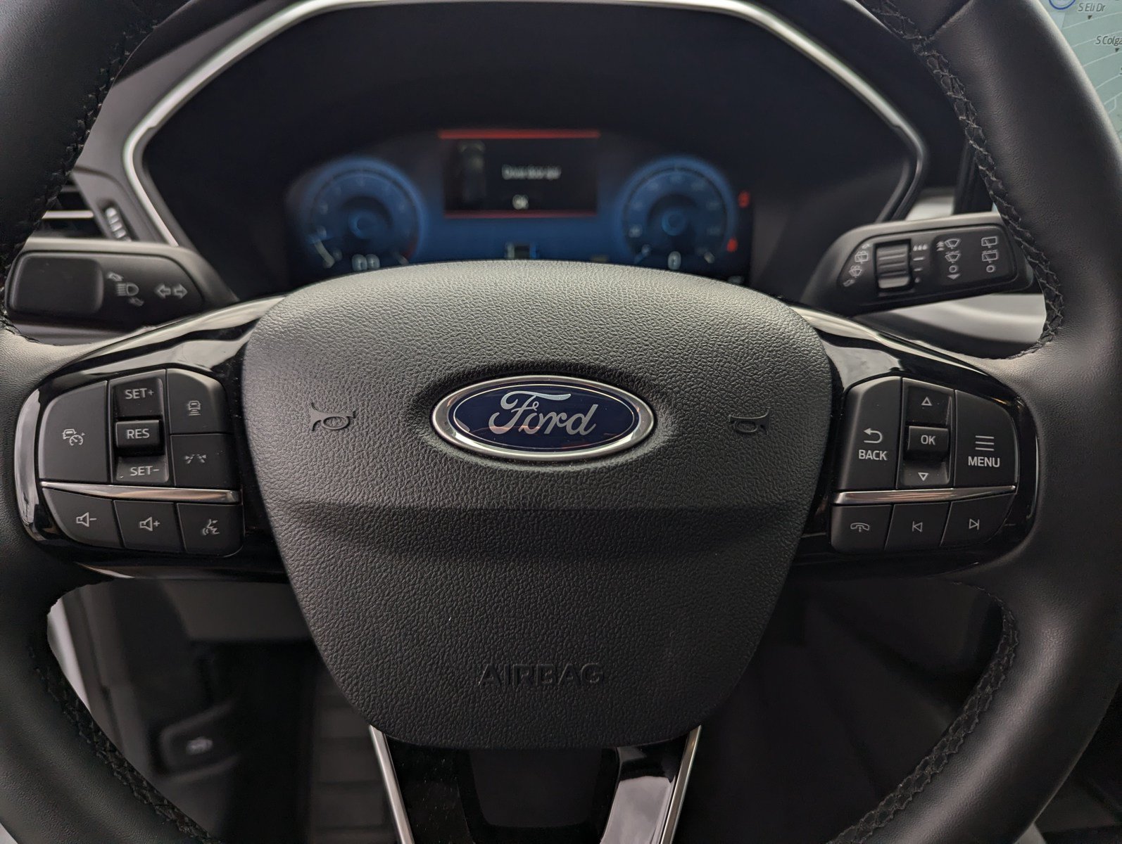 Certified 2025 Ford Escape Platinum AWD/4WD image 10