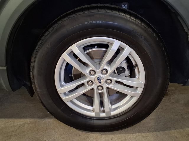 Certified 2022 Ford Explorer XLT RWD image 24