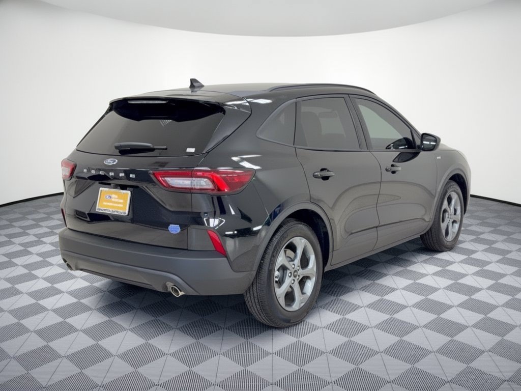 Certified 2025 Ford Escape ST-Line FWD image 9