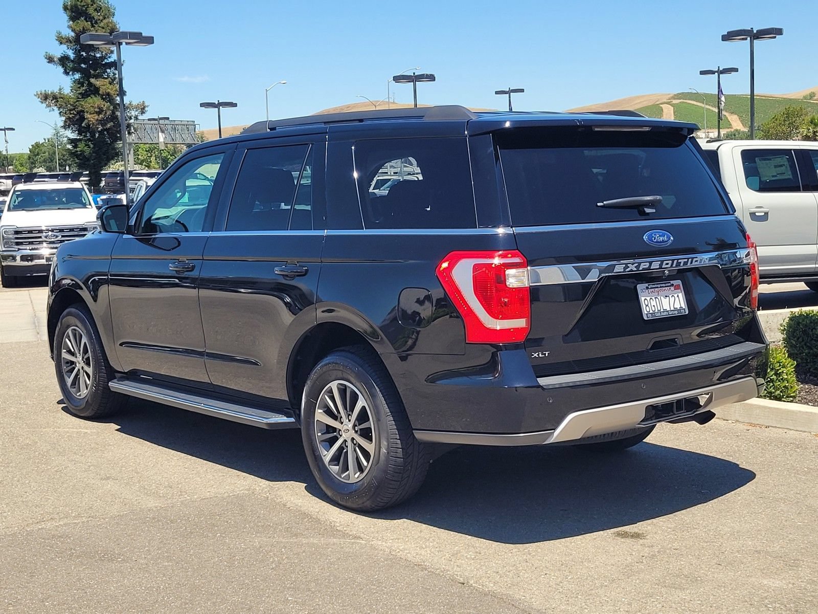 Certified 2018 Ford Expedition XLT w/ Equipment Group 202A RWD image 6