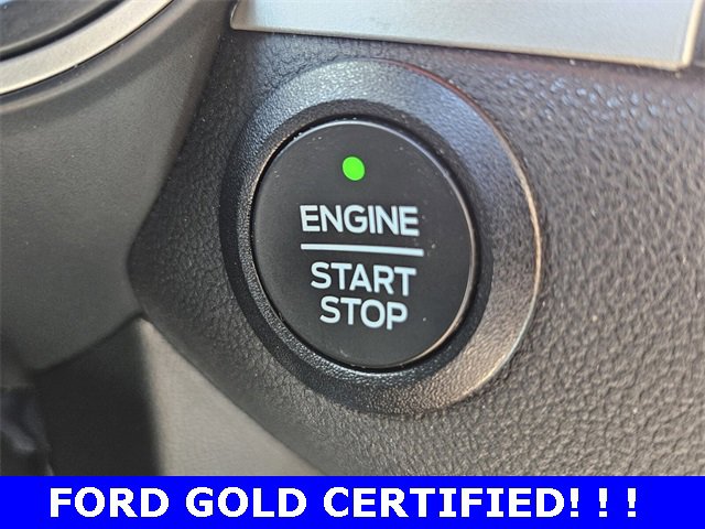 Certified 2022 Ford Escape SE w/ SE Sport Appearance Package image 32