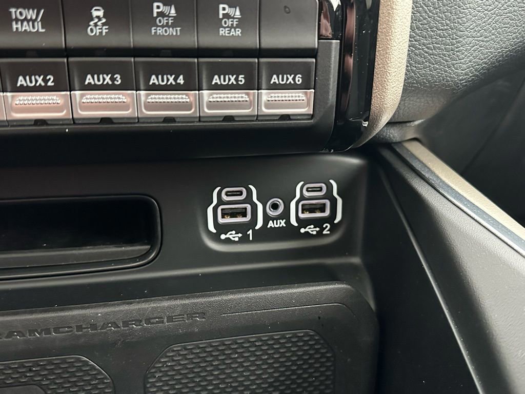 Used 2024 RAM 2500 Laramie w/ Safety Group image 32