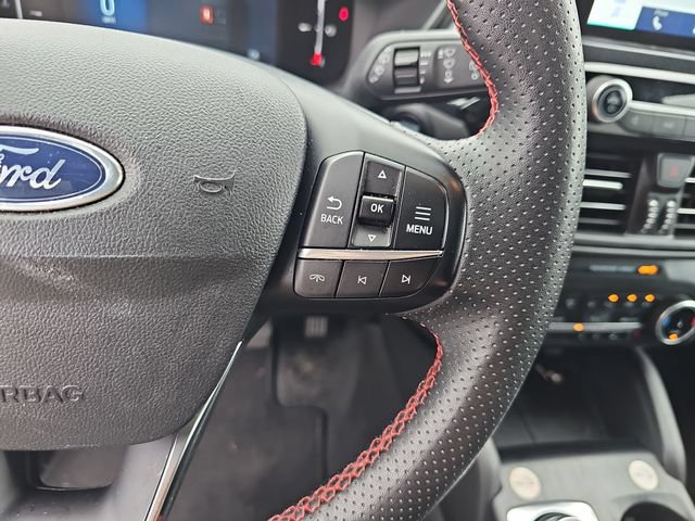Certified 2025 Ford Escape ST-Line Select AWD/4WD image 19