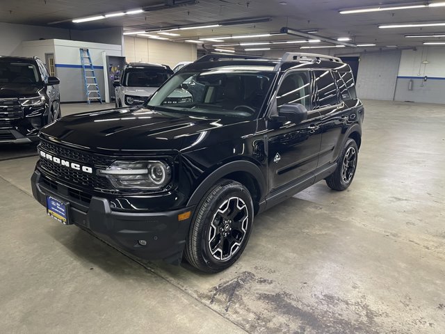 Certified 2025 Ford Bronco Sport Outer Banks w/ Outer Banks Tech Package+ AWD/4WD image 4