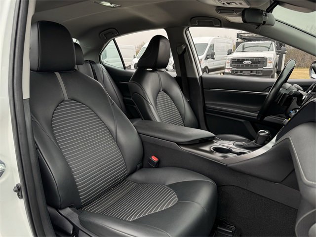 Used 2024 Toyota Camry SE image 28