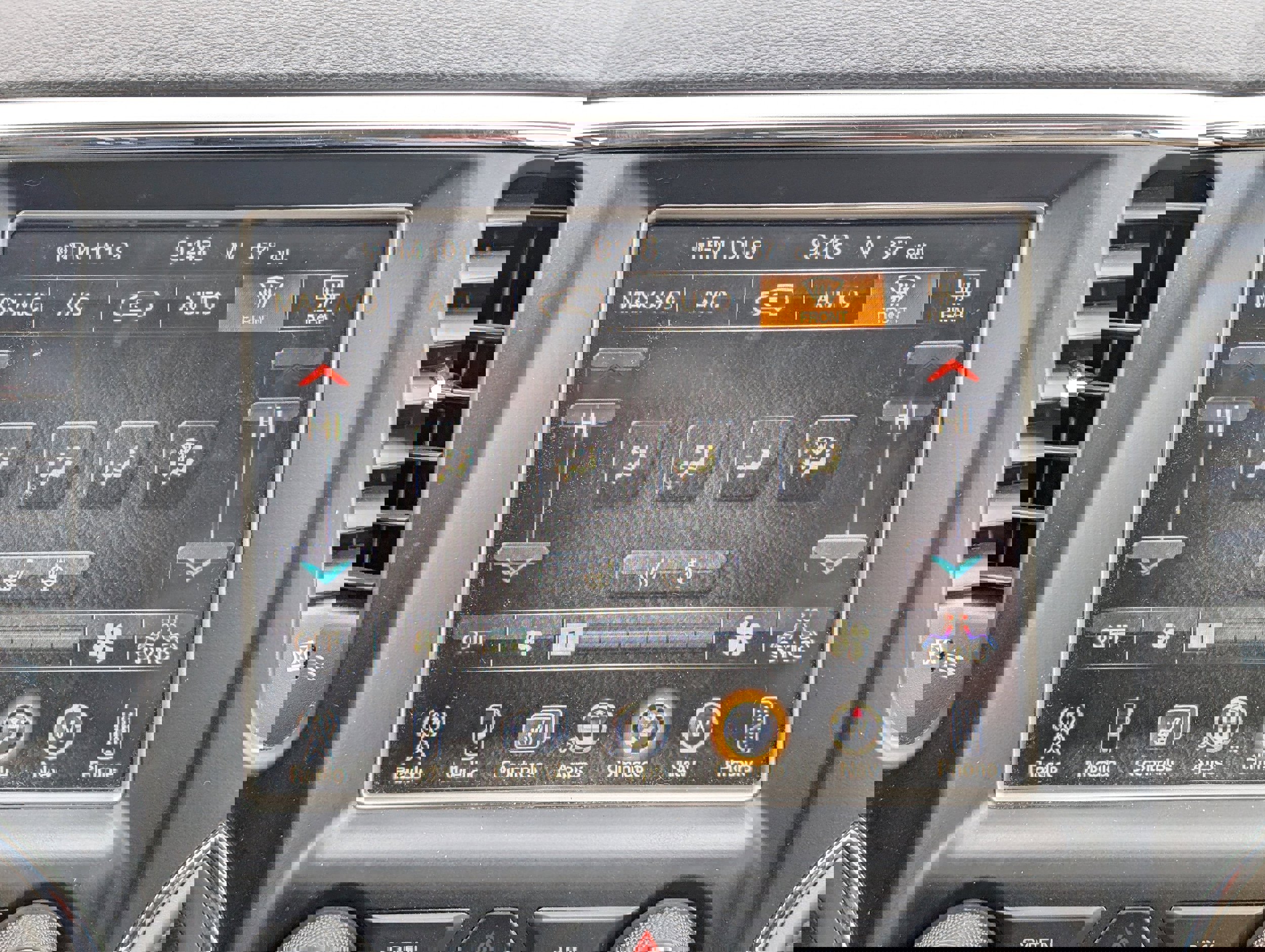 Used 2017 Jeep Grand Cherokee Limited image 32