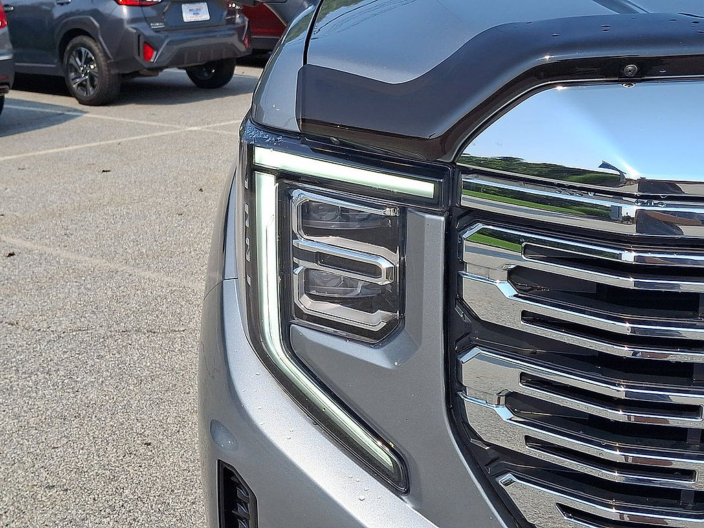 Used 2025 GMC Sierra 1500 Denali w/ Denali Reserve Package AWD/4WD image 28