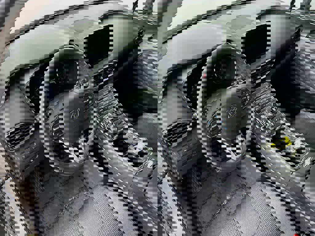 Used 2023 Hyundai Santa Fe SEL image 9