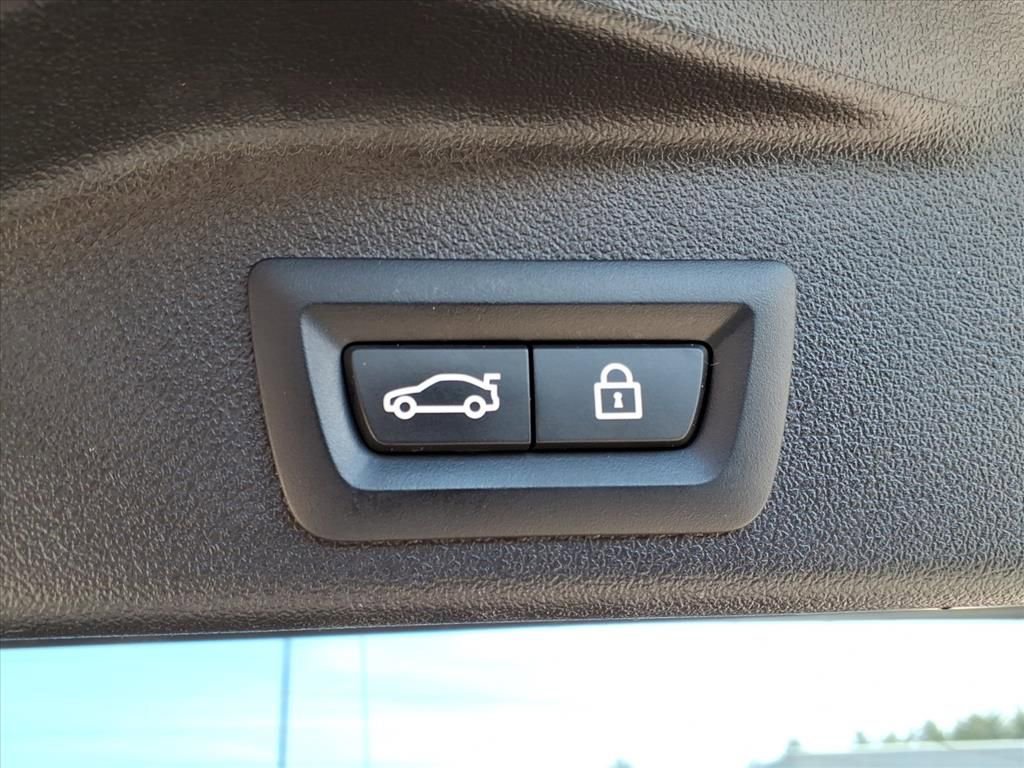 Used 2023 BMW X5 xDrive45e AWD/4WD image 12