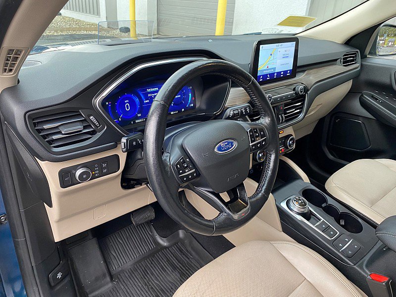 Certified 2020 Ford Escape Titanium w/ Titanium Premium Package 2.0 image 20