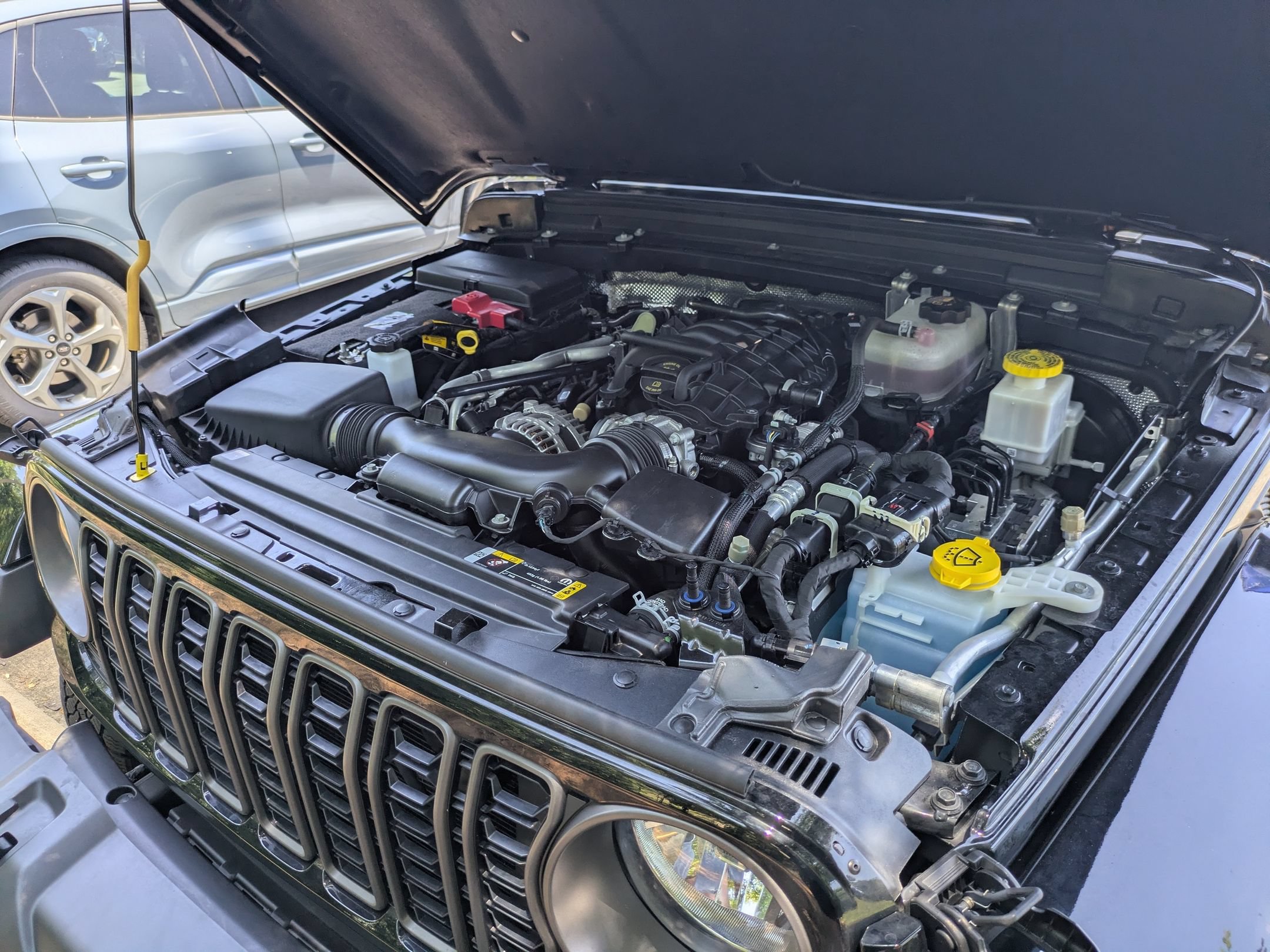 Used 2024 Jeep Gladiator Sport AWD/4WD image 32