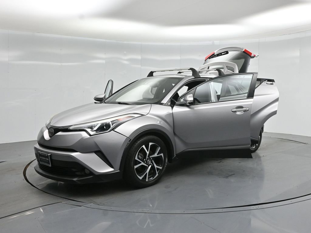 Used 2018 Toyota C-HR XLE image 27