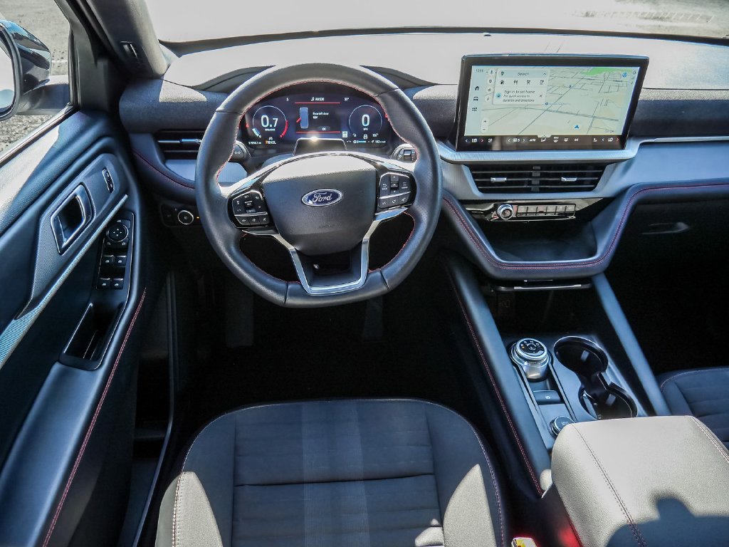 Certified 2025 Ford Explorer ST-Line RWD image 28