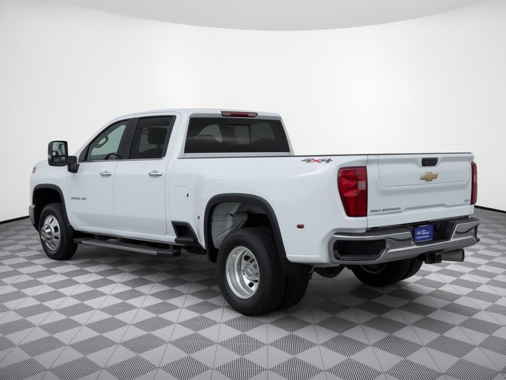 Used 2024 Chevrolet Silverado 3500 LTZ w/ LTZ Plus Package AWD/4WD image 3