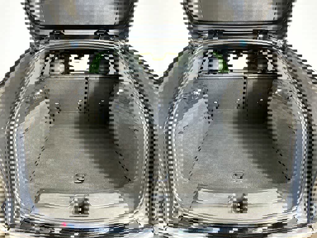 Used 2024 Cadillac Lyriq Luxury image 24