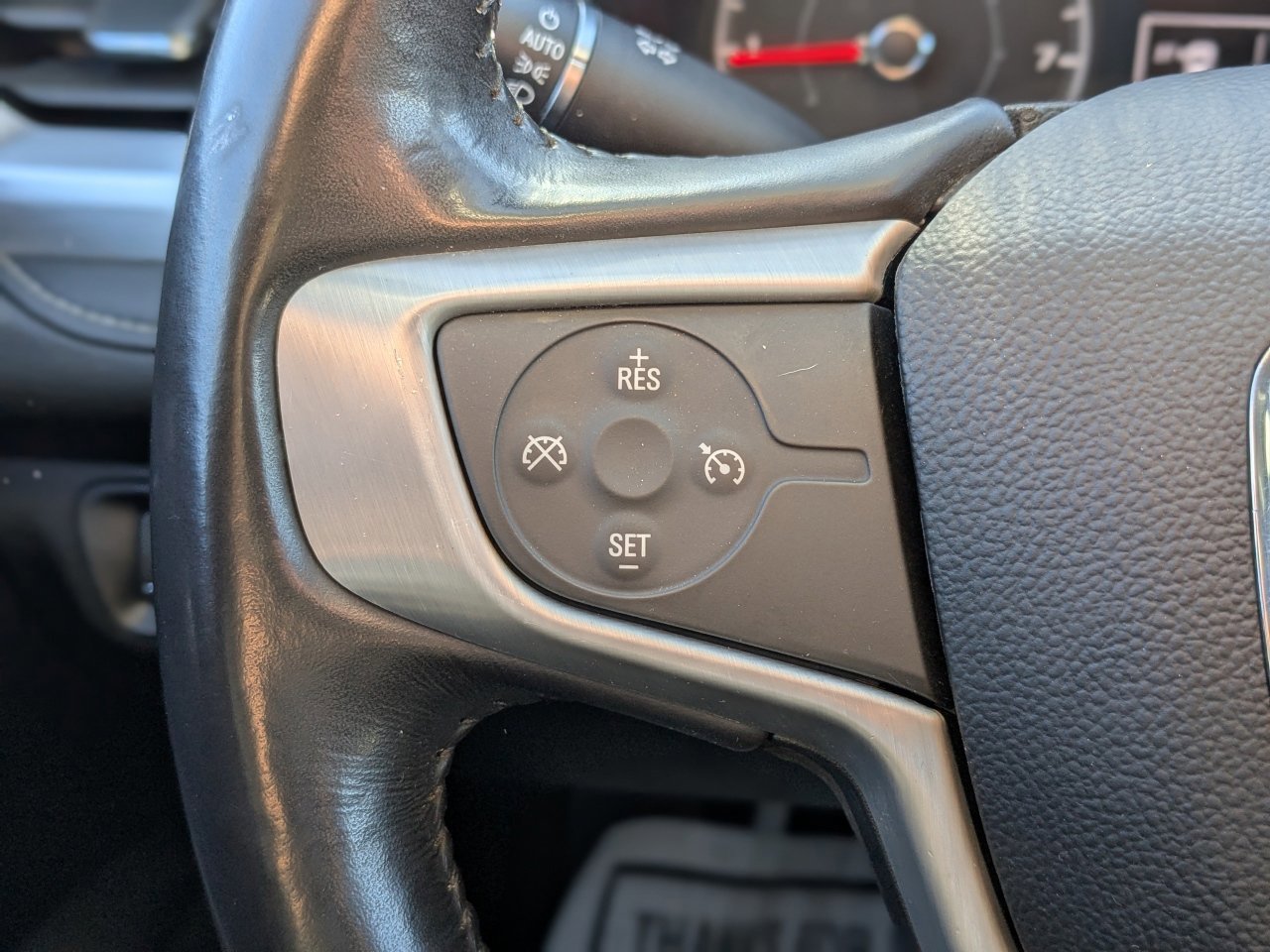 Used 2019 GMC Acadia SLE image 26