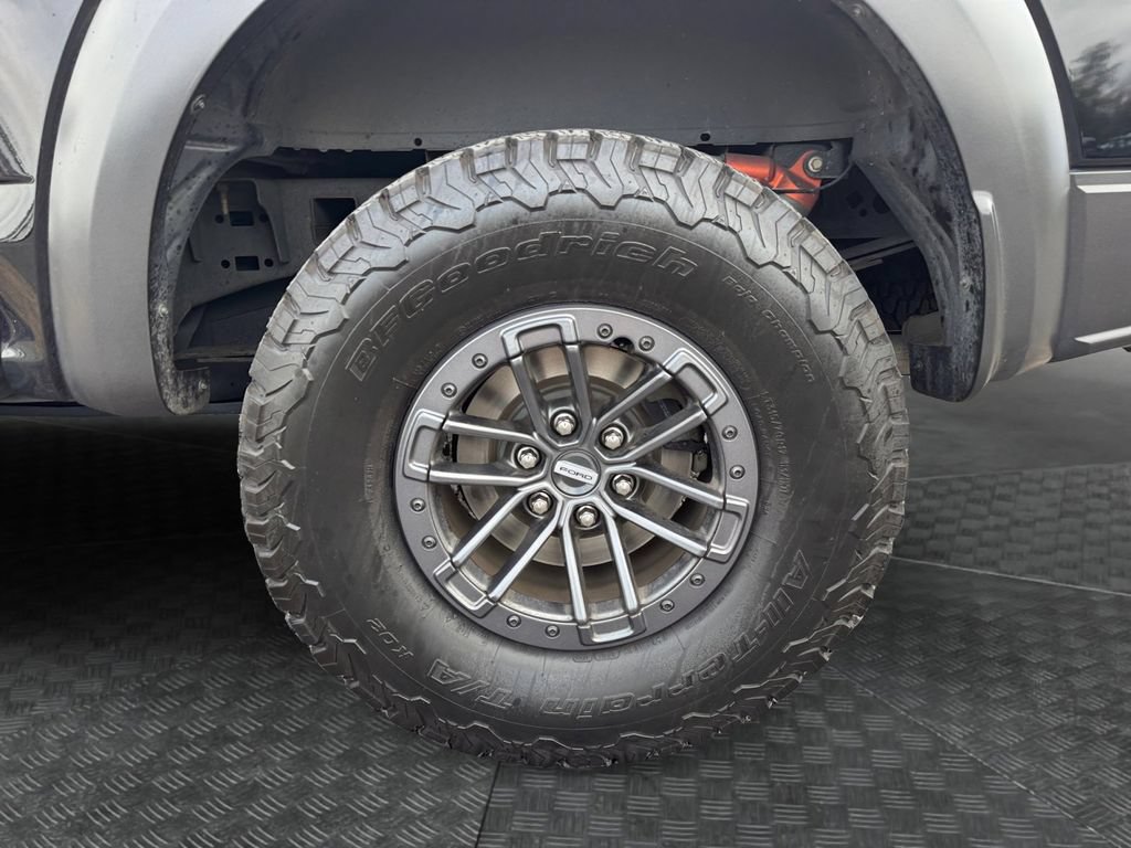 Certified 2019 Ford F150 Raptor w/ Equipment Group 802A Luxury AWD/4WD image 17