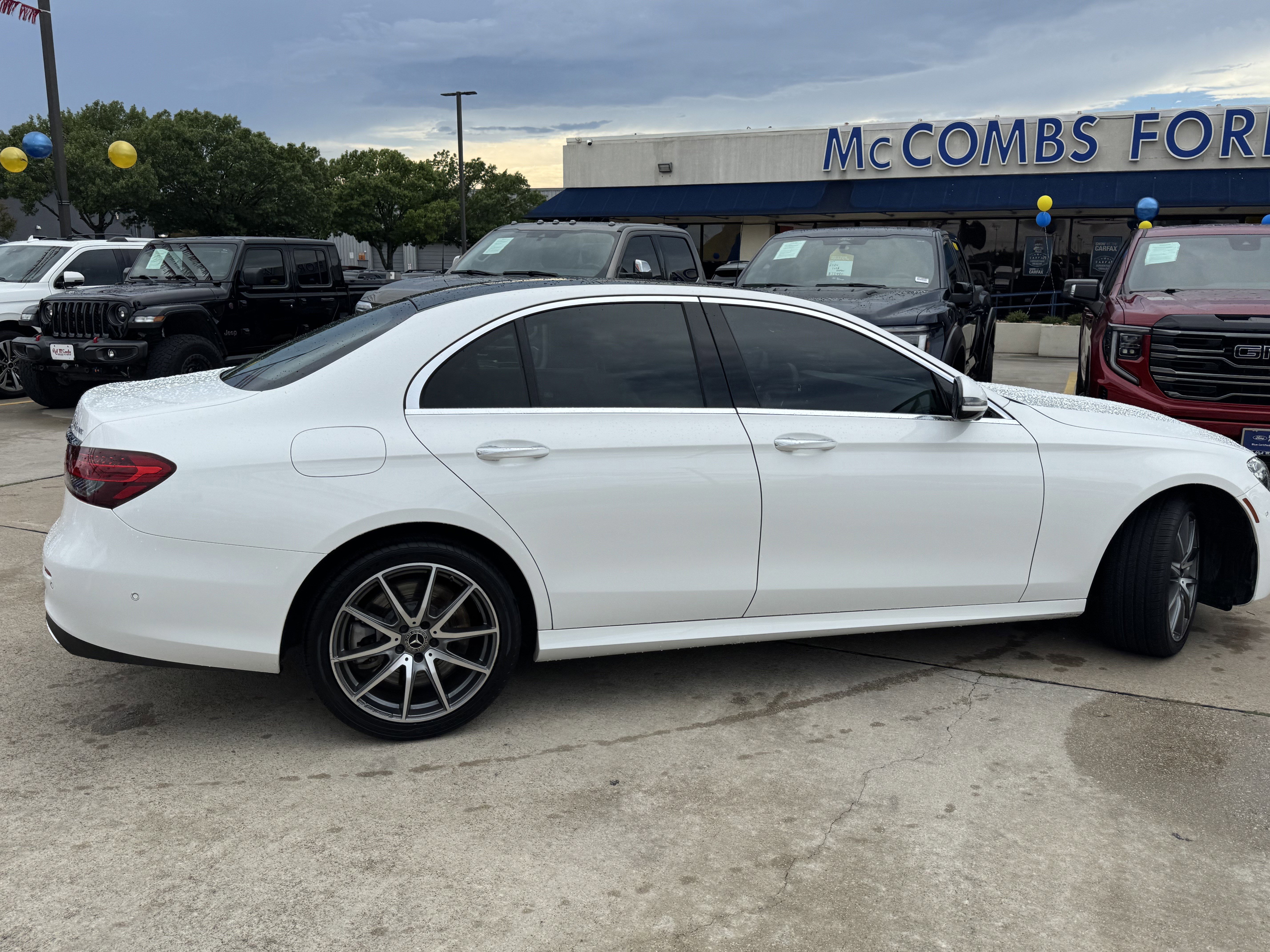 Used 2023 Mercedes-Benz E 450 4MATIC Sedan image 3