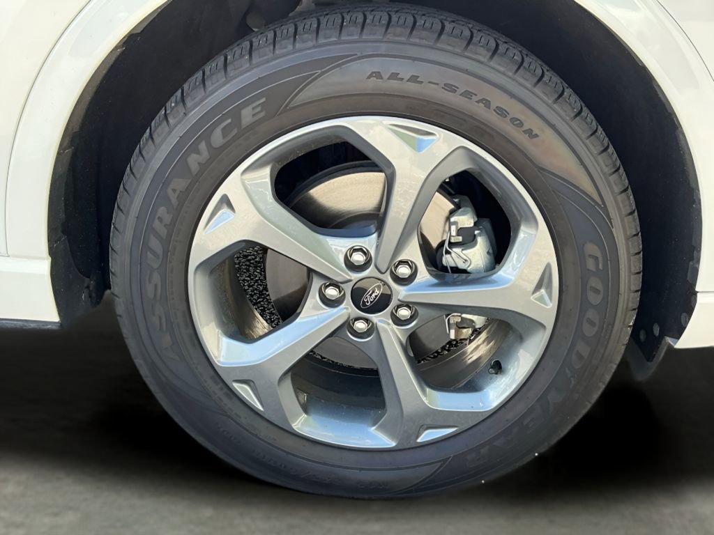 Certified 2024 Ford Escape ST-Line Select AWD/4WD image 32