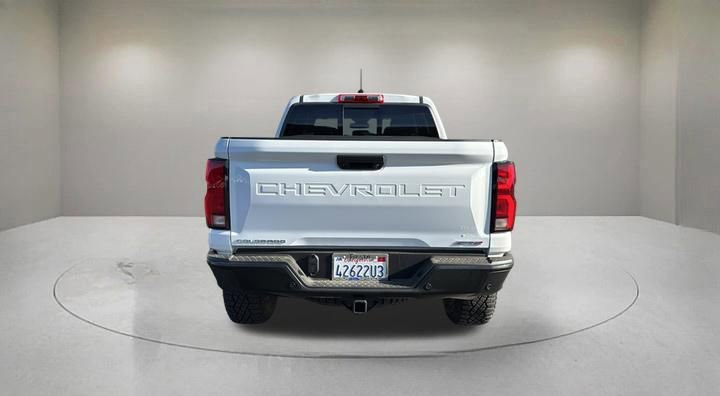 Used 2025 Chevrolet Colorado ZR2 w/ Technology Package image 2