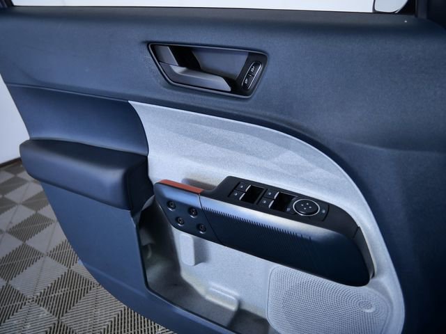 Certified 2024 Ford Maverick XLT image 25