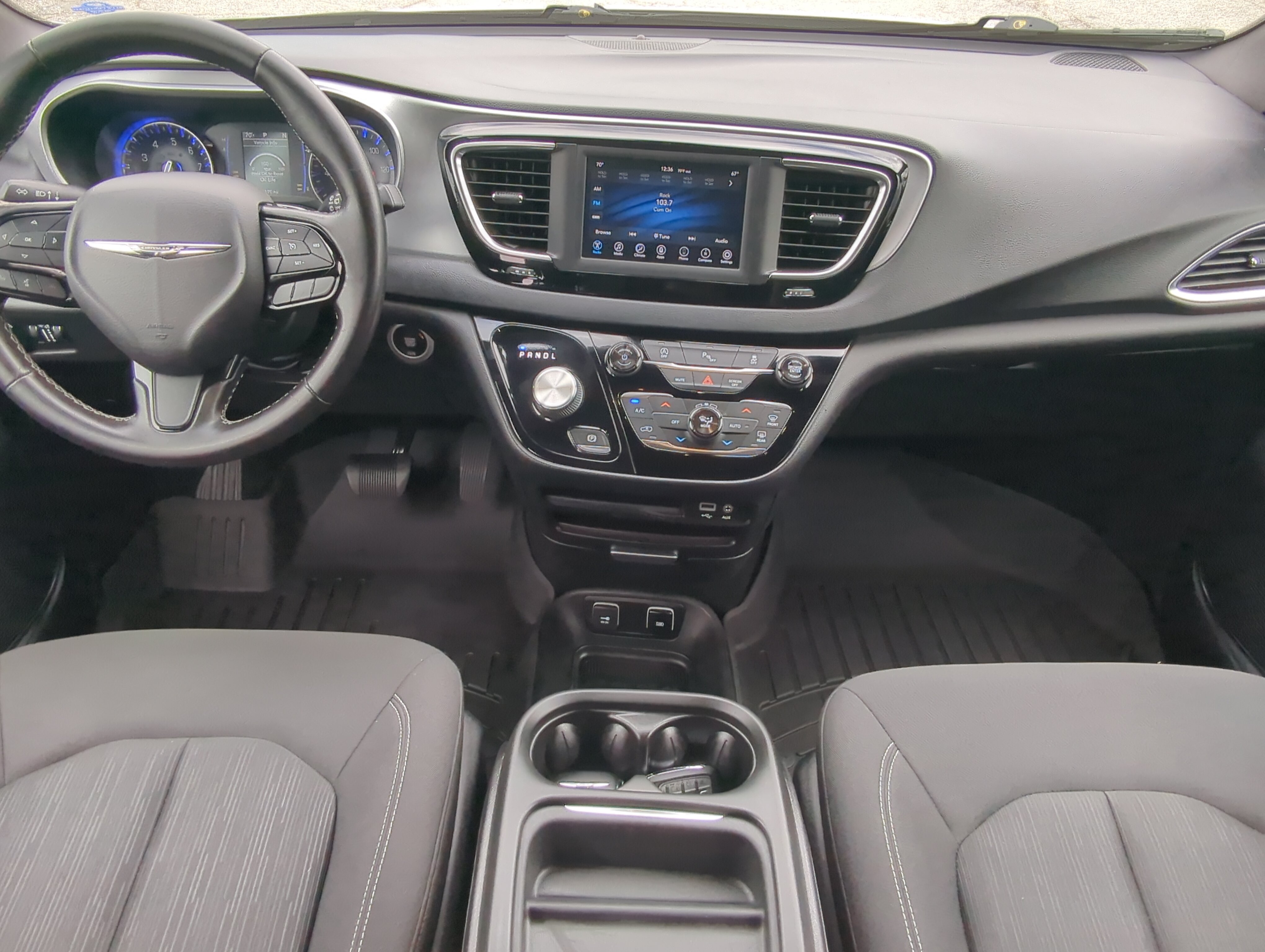 Used 2019 Chrysler Pacifica Touring Plus w/ S Appearance Package FWD image 13