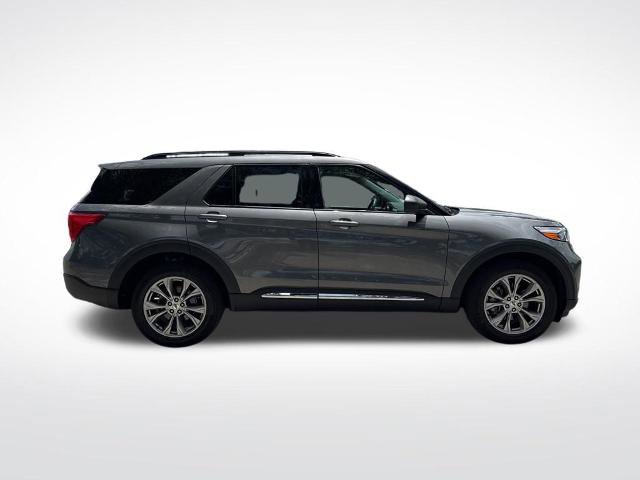 Certified 2023 Ford Explorer XLT w/ Equipment Group 202A AWD/4WD image 4