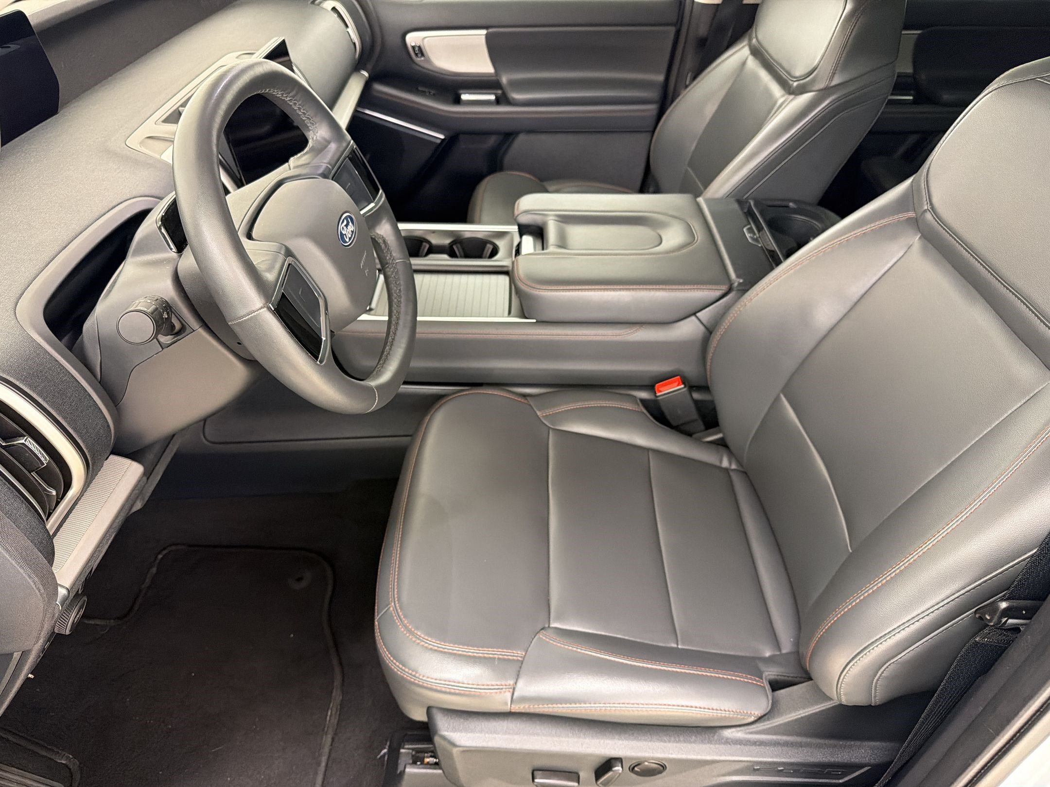 Certified 2025 Ford Expedition Max Active AWD/4WD image 5