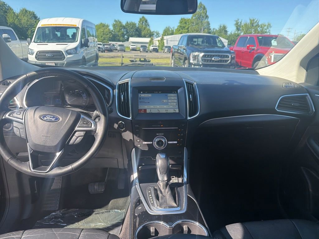 Certified 2018 Ford Edge Titanium AWD/4WD image 28