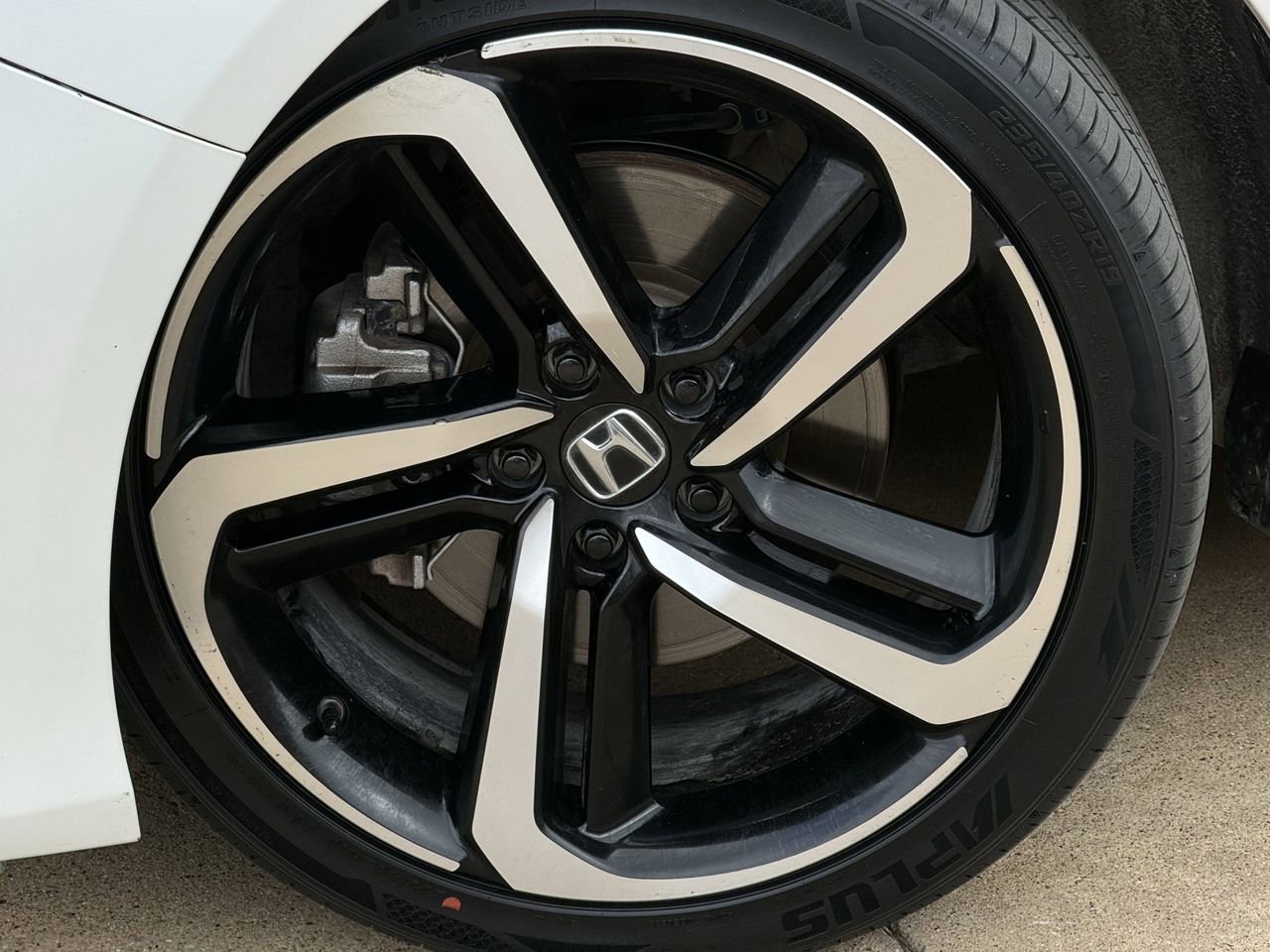 Used 2021 Honda Accord Sport image 9