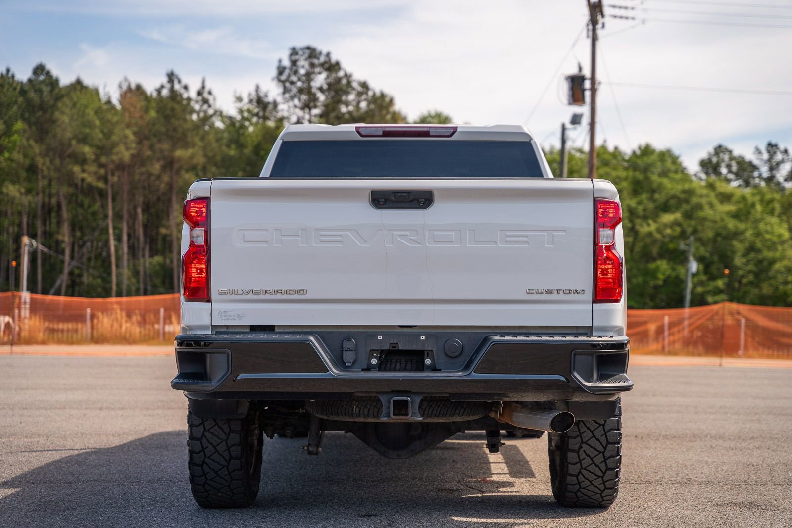 Used 2022 Chevrolet Silverado 2500 Custom w/ Custom Value Package image 4