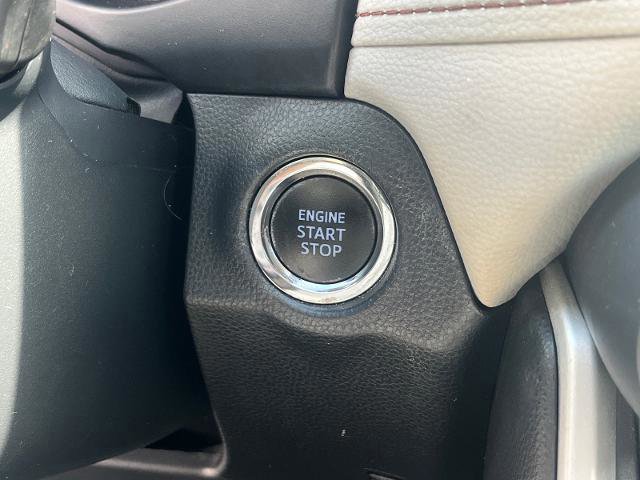 Used 2020 Toyota RAV4 XLE image 9