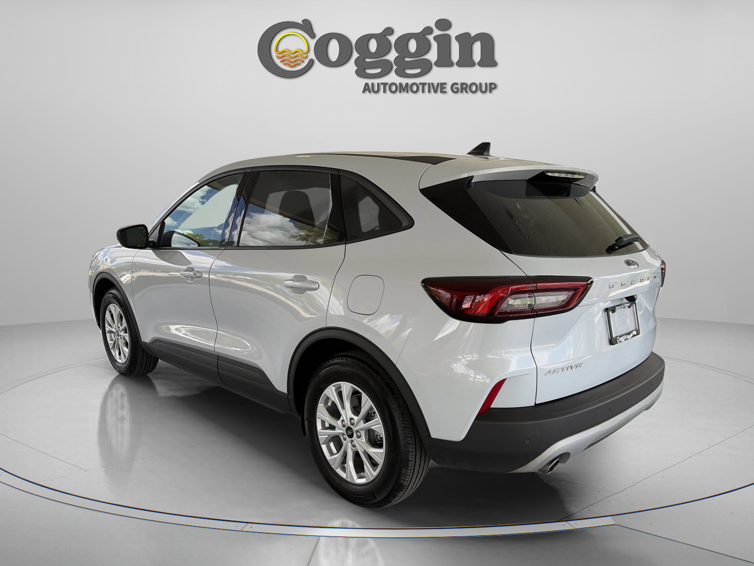 Certified 2025 Ford Escape Active w/ Tech Pack #1 image 3