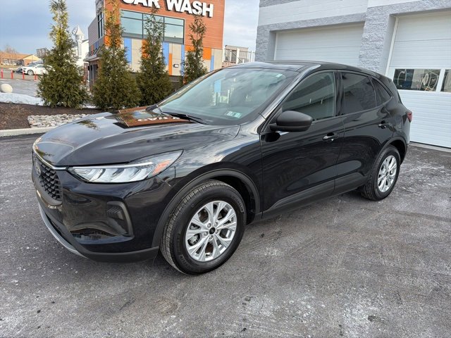 Certified 2025 Ford Escape Active w/ Cold Weather Package image 9