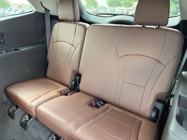 Used 2021 Buick Enclave Avenir w/ Avenir Technology Package FWD image 24