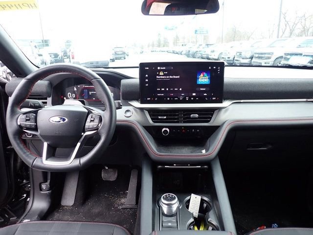 Certified 2025 Ford Explorer ST-Line image 12