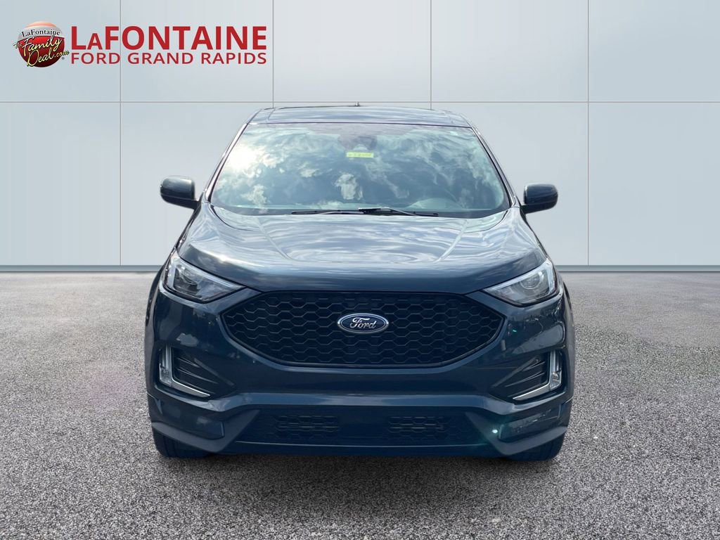 Certified 2023 Ford Edge ST-Line AWD/4WD image 2