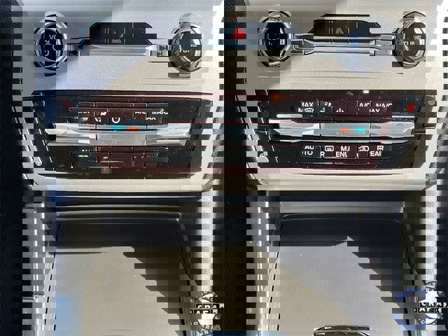 Certified 2022 Ford Explorer XLT w/ Equipment Group 202A image 17