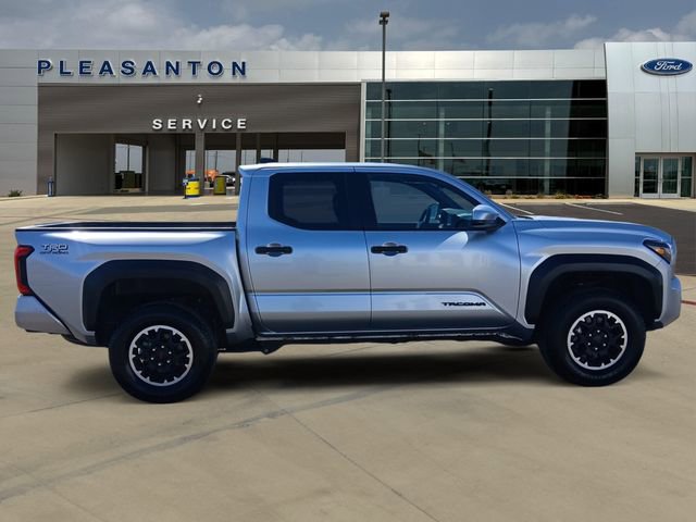 Used 2025 Toyota Tacoma TRD Off-Road image 6