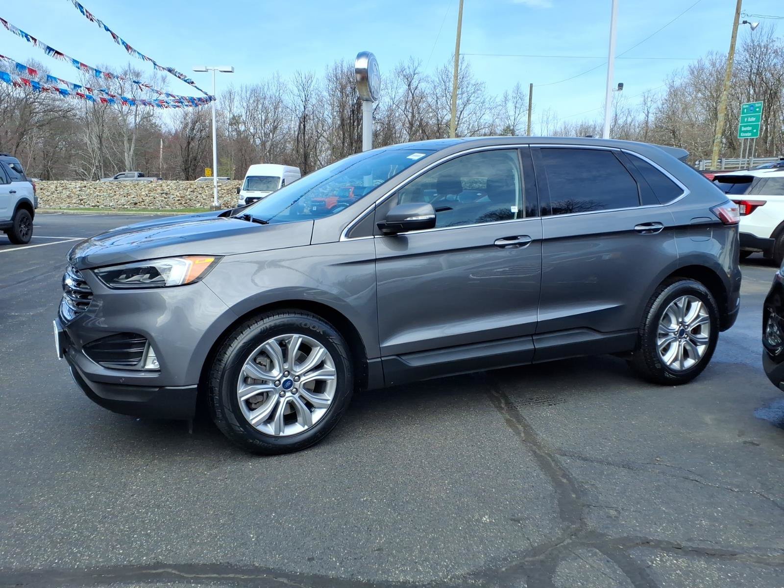 Certified 2022 Ford Edge Titanium w/ Equipment Group 301A AWD/4WD image 5