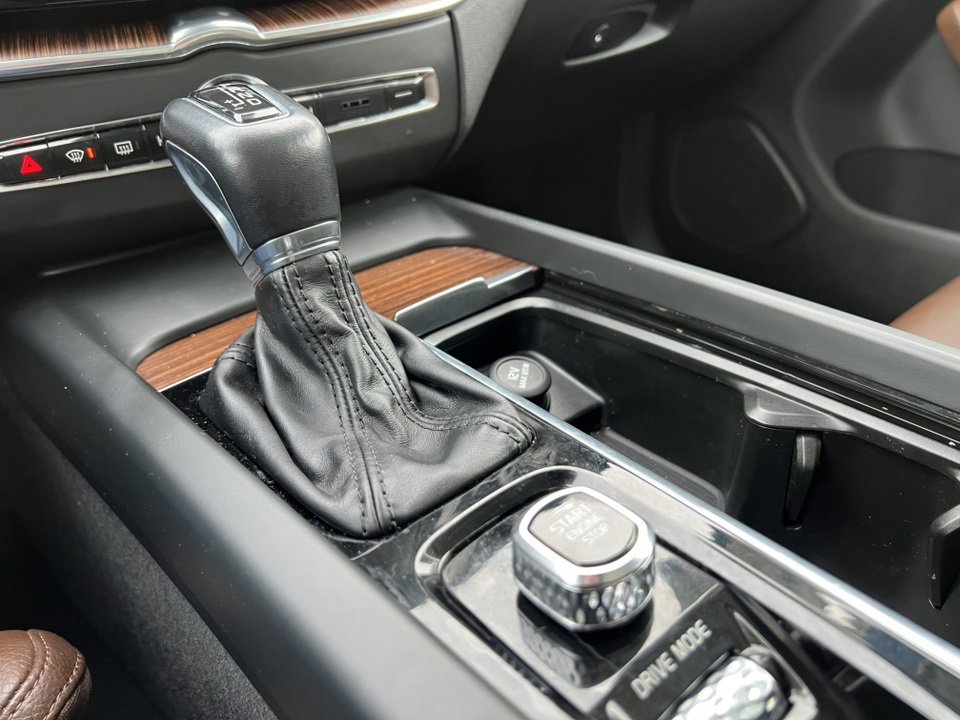 Used 2020 Volvo XC60 T6 Inscription w/ Protection Package Premier image 33